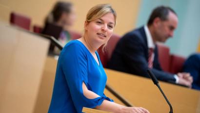 Bild: Sven Hoppe/dpa/Archivbild
Katharina Schulze, Fraktionsvorsitzende von Bündnis 90/Die Grünen, spricht im bayerischen Landtag.