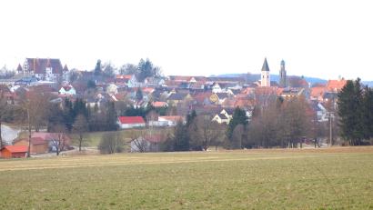 Bild: fjo
Bestens da steht die Stadt Vohenstrauß nicht nur im Morgenlicht, sondern auch auf finanzieller Seite. Die beiden Kämmerer zeichnen in der jüngsten Sitzung des Stadrtrats eine überaus positives Gesamtbild..