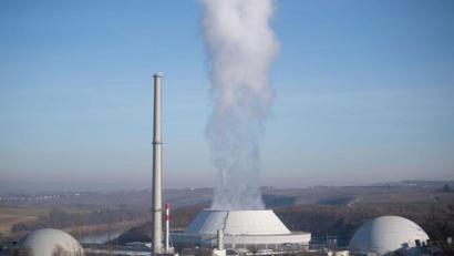 Bild: Marijan Murat/dpa
Berlin will die Laufzeit von Atomkraftwerken auch vor dem Hintergrund des Ukraine-Kriegs nicht verlängern.