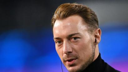 Bild: Swen Pförtner/dpa/Archiv
Salzburgs Trainer Matthias Jaissle spricht beim Interview vor dem Spiel.