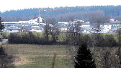 Bild: fjo
Das Baugebiet "Sommerwiesen" könnte das letzte seiner Art für die Stadt Vohenstrauß sein. Bayerns Staatsregierung sieht die Menschen nach den neuesten Plänen künftig in den Großstädten oder in Leerständen.