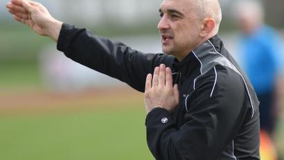 Bild: A. Schwarzmeier
Debüt für Wolfgang Stier: Der neue Trainer des FC Dießfurt tritt beim SV Plößberg an, bei dem mit Mo Dal ebenfalls ein neuer Coach das Sagen hat.