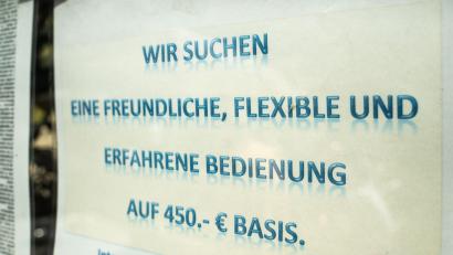 Bild: Frank Rumpenhorst
"Minijobs sind für Arbeitnehmer eine berufliche Sackgasse", sagt Christian Dietl, DGB-Regionsgeschäftsführer Oberpfalz.