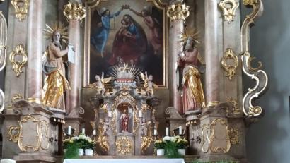 Bild: sei
Der Förderverein St. Moritz sorgt immer dafür dass die Kirche den jahreszeiten entsprechend geschmückt ist. In diesem Jahr findet die Reinigungsakton bereits Anfang April statt.