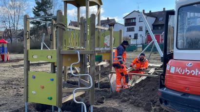 Bild: fjo
Endlich laufen die Arbeiten zum neuen Bergbau-Spielpark durch die Mitarbeiter des Waidhauser Bauhofs.