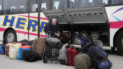 Bild: Wolfgang Steinbacher
Vor einer Woche kamen 45 Ukrainer in zwei Bussen auf dem Dultplatz an. Die Stadt Amberg geht davon aus, dass weitere Schutzsuchende den Weg hierher finden werden. Die Planungen für Notunterkünfte laufen.