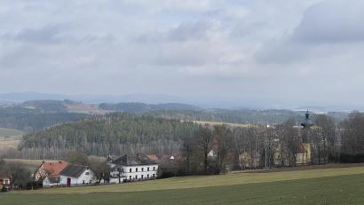 Archivbild: Eichl
Startschuss für die lang erwartete Dorferneuerung: Von heute an ist die Ortsdurchfahrt im Dorf Wilchenreuth gesperrt; Anwohnern will man aber, so weit es geht, die Zufahrt zu ihren Häusern ermöglichen.