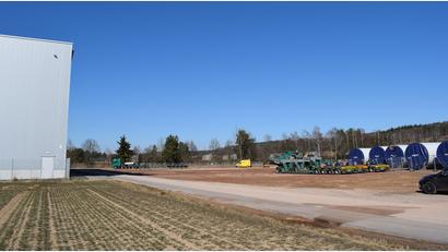 Bild: bnr
Neben der bestehenden Lagerhalle soll eine weitere Schwerlastlagerhalle gebaut werden.