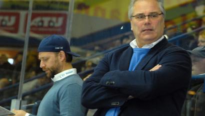 Archivbild: Gebert
Ken Latta war vor seiner Zeit als Sportlicher leiter auch Trainer bei den Blue Devils. Jetzt trafen sich beide Seiten vor dem Arbeitsgericht.