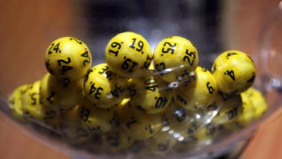 Symbolbild: WestLotto
Bei der Eurojackpot-Ziehung am Freitag 18. März befinden sich 89 Millionen Euro im Jackpot.