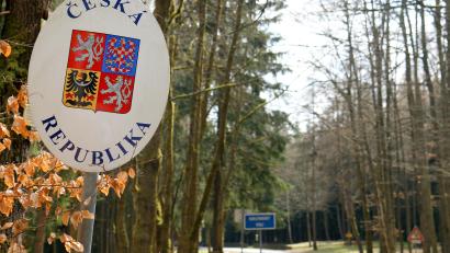 Symbolbild: Claudia Drescher/dpa
Für Bürger aus EU-Staaten entfällt bei der Einreise nach Tschechien künftig die Melde-, Nachweis- und Testpflicht in Zusammenhang mit den Coronamaßnahmen.