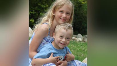 Bild: Janine Maag/exb
Jonas Maag (5) mit seiner Schwester Victoria (8).