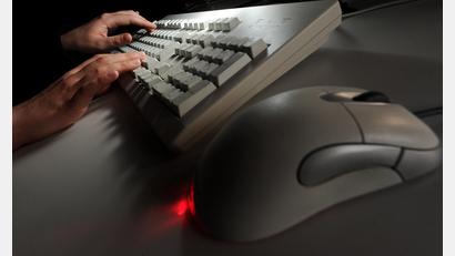 Symbolbild: agentur_dpa
Festnetz-Telefon, Internet und Fernsehen waren am Dienstag für rund 300 Vodafone-Kunden in Amberg gestört.