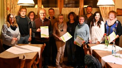 Bild: Fichtelgebirgsverein Waldershof/exb
Der FGV Waldershof ehrte verdiente Mitglieder. Bürgermeisterin Margit Bayer (Zweite von rechts) und Zweite Vorsitzende Simone Greger (links) gratulierten.
