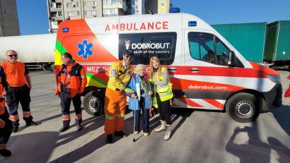 Bild: Zaka/dpa
Die 100 Jahre alte Holocaust-Überlebende Doba Huberhryz (M).