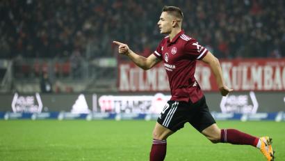 Bild: Daniel Karmann/dpa
Nikola Dovedan jubelt über eines seiner Tore. Nur elf Mal traf er aber in Pflichtspielen in den letzten knapp drei Jahren.