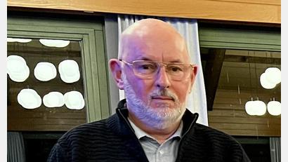 Bild: Eichl
Der frühere Gemeinderat Siegfried Schuller wird sich künftig um das Archiv des Marktes Floß kümmern.