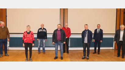Bild: Stadt Tirschenreuth/exb
Der neue Vereinsbeirat mit Bürgermeister Franz Stahl (von links), Karl Schwägerl, Doris Rösch, Sprecher Peter Geyer, seinen Stellvertreter Klaus Burkhard, Josef Birkner, Vinzenz Rahn und Peter Gold.