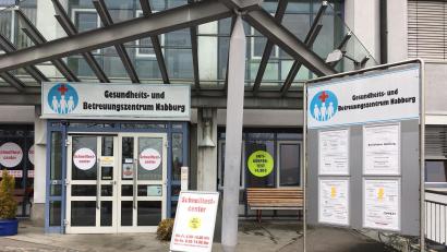 Bild: ihl
Im BRK-Gesundheits- und Betreuungszentrum sind neben Arztpraxen, Schlaflabor und Rettungswache weitere Einrichtungen untergebracht, die sich um das Thema "Gesundheit" drehen.