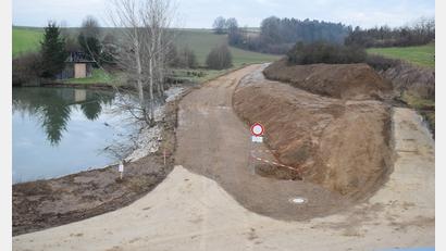 Archivbild: bnr
Mit der Trasse südwestlich von Fronhof wurde der Wegebau im Flurneuordnungsverfahren bereits erledigt.