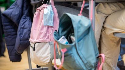 Bild: Guido Kirchner/dpa
Die 9. Klasse einer Gesamtschule in Münster. Nach coronabedingter Verschiebung um ein Jahr beginnen für 15-jährige Schülerinnen und Schüler bundesweit in dieser Woche die neuen Pisa-Tests.