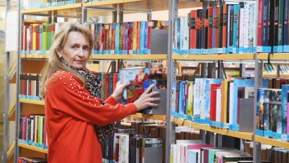Bild: Gabi Schönberger
Leiterin Christine Mutterer hat dem Kulturausschuss die Stadtbibliothek und die Statistik für 2021 vorgestellt.