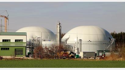 Bild: Thomas Dobler
Die neue Bioabfall-Vergärungsanlage der BG Bio-Energie GmbH Schwarzenfeld (Naabtaler Milchwerke) nimmt ihren Probebetrieb auf. Dabei kann es dazu kommen, dass über eine "Fackel" Gas verbrannt wird, was öffentlich zu sehen sein wird.
