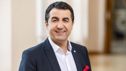 Bild: Lennart Preiss / dpa
Der bayerische SPD-Generalsekretär Arif Tasdelen begründete gegenüber Oberpfalz-Medien seine Aussage über Weiden im Magazin "Marlen".