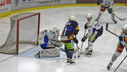 Bild: gb
Am Dienstag besiegten die Blue Devils Weiden die Hannover Indians mit 4:1 und verkürzten damit in der "Best-of-5"-Serie auf 1:2.