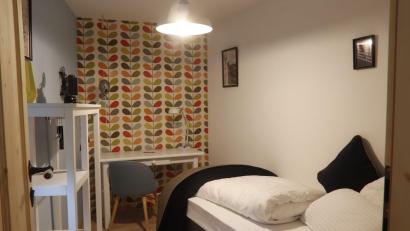 Bild: mfh
Insgesamt stehen im Haus in Rosenberg sechs Wohneinheiten zur Verfügung. Die Wohnungen für bis zu 4 Personen sind vollständig ausgestattet, heißt es seitens des Betreibers Stefan Thar.