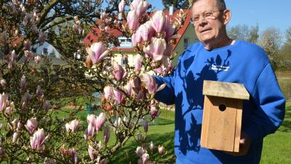 Archivbild: dob
So kannte man den Vogelfreund Horst Springer: Er war immer für die Natur im Einsatz.