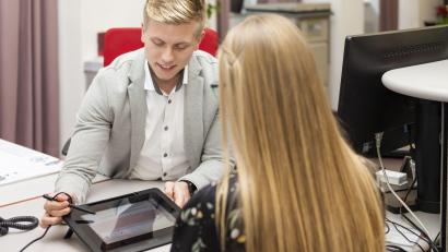 Bild: Norbert Eimer/exb
Die Stadt Amberg entwickelt neue Ideen, um Flüchtlingen zu helfen und Ortsansässige nicht warten zu lassen, heißt es in einer Bilanz zur momentanen Situation in der Stadtverwaltung.