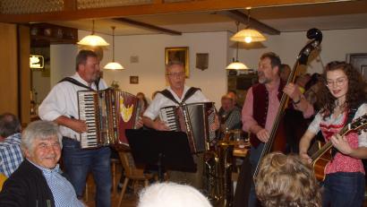 Bild: mmj
Flott aufgespielt wurde beim Musikantenstammtisch im "Weidinger Hof".