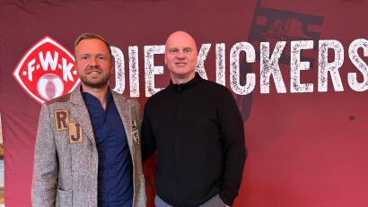Bild: Heinisch/privat
Bernd Heinisch (links) und Jürgen Kost wurden am Dienstagabend bei den Kickers in Würzburg vorgestellt.