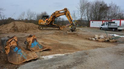 Bild: jr
Seit Ende vergangenen Jahres laufen die Arbeiten für den Neubau des Kindergartens „Purzelbaum“. Auf das Projekt entfällt heuer der größte Posten bei den Investitionen.