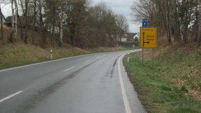 Bild: sei
Die Staatsstraße 2166 ist ab Montag zwischen Mantel und Kellerhaus für sechs Wochen gesperrt. Danach gehen die Bauarbeiten an der Einmündung nach Mantel für vier Wochen weiter.