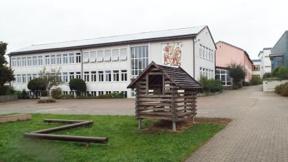 Bild: e
Die Sanierung der Grund- und Mittelschule ist ein fester Bestandteil im Investitionsprogramm 2022 der Gemeinde Kümmersbruck.