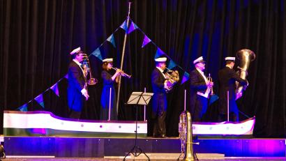 Bild: njn
Harmonic Brass auf ihrem Donaudampfschiff.