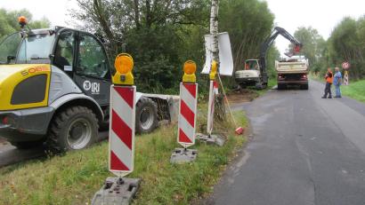 Symbolbild: kgg
Bei Straßenbauarbeiten in Waldsassen sei Asphalt übrig geblieben, der günstig eingebaut werden könnte: Mit dieser Geschichte ist zurzeit eine Gruppe in Waldsassen unterwegs. Tobias Tippmann von der Stadtverwaltung warnt davor, auf die Betrüger hereinzufallen.