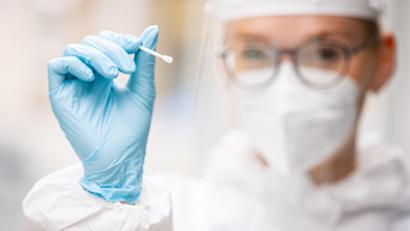 Symbolbild: Moritz Frankenberg
Das Robert-Koch-Institut meldete am Dienstag 98 neue Coronafälle in Weiden und im Landkreis Neustadt/WN.