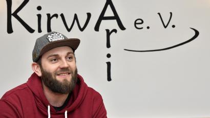 Bild: Petra Hartl
Der 29-jährige Patrick Lehmeier ist Vorsitzender des Vereins Kirwari, der die Ammersrichter Kirwa ausrichtet. Im Interview stellt er sich den Fragen von Oberpfalz-Medien.