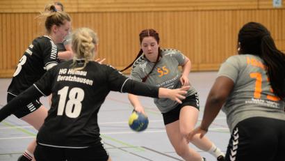 Archivbild: Andreas Brückmann
Die Handballerinnen der HG Amberg (am Ball Martina Kardos) wollen ihren dritten Platz verteidigen.