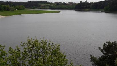 Archivbild: Stefan Puhane
Der Eixendorfer Stausee ist ein lohnendes Ausflugsziel. Derzeit müssen aber wegen Bauarbeiten Rad- und Wanderwege umgeleitet werden.