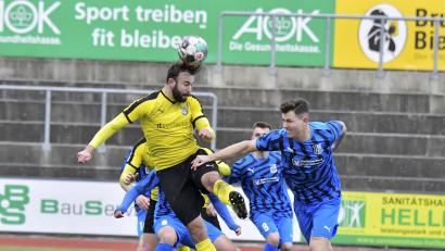 Archivbild: Hubert Ziegler
16 der insgesamt 36 Tore des FC Amberg gehen auf das Konto von Dennis Kramer (links). Nach seiner Roten Karte wegen Schiedsrichterbeleidigung im Nachholspiel gegen die SpVgg Lam fehlt der Torjäger.