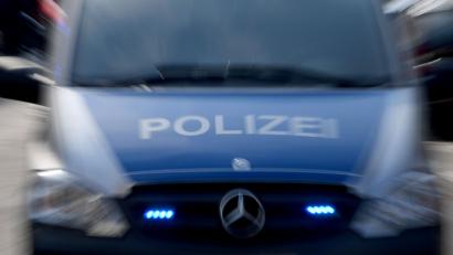 Symbolbild: Carsten Rehder/dpa
Die Polizei brachte einen Mann zu einer lebenswichtigen Operation nach München.