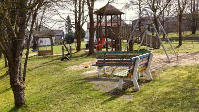 Bild: bkr
Der Kinderspielplatz Witzlasreuth erhält zur Jahresmitte hin neue Spielgeräte.