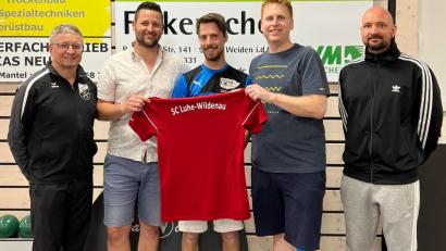 Bild: otr
Abteilungsleiter Michael Grünwald, Matthias Hüttner, Jan Hautmann, Michael Wehner und Sportwart Daniel Wutz (von links.) freuen sich schon auf die neue Kegelsaison.