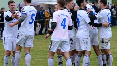 Bild: mhs
Der SV Schwarzhofen hatte zuletzt wieder Grund zum Jubeln. Gegen das abgeschlagene Schlusslicht DJK Ensdorf soll der nächste Schritt zum Klassenerhalt getan werden.