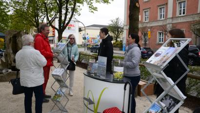 Bild: bey
Das Stadtmarketing Weiden lud am Samstag zum ersten Mobilitätstag in die Grünanlage in der Bürgermeister-Prechtl-Straße ein. Die Besucherzahl dort hielt sich allerdings in Grenzen.