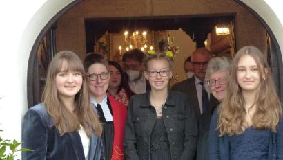 Bild: hme
Die drei Konfirmandinnen von Etzenricht.